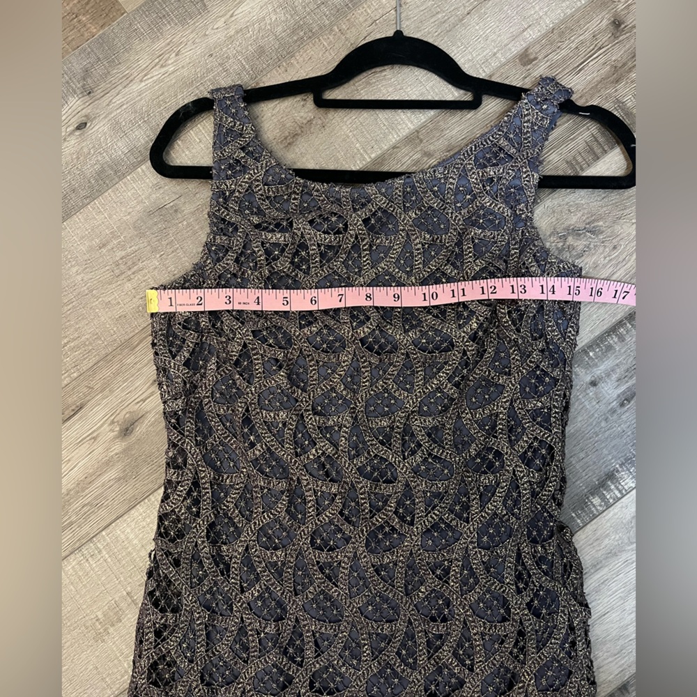 Stunning Suzy Chin sheath dress with gold brocade and grey lining. Size 4 EUC - Picture 5 of 8